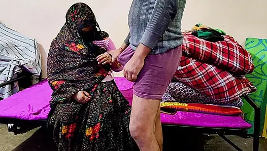 Hintli kadının amını sikiyor