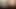 Seksi kız canavar bir yarağı emiyor ve sonra kanepede oturup boşalıyor