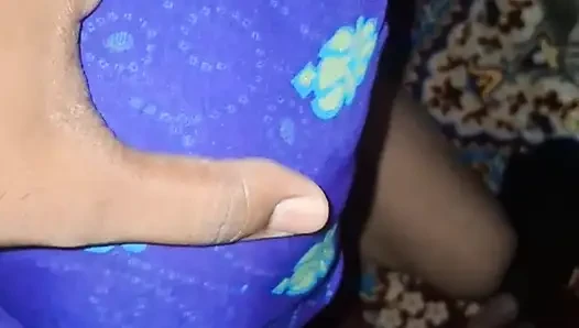 Padosan ke muh me land diya