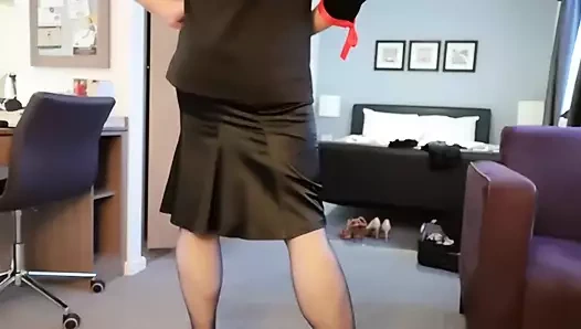 Seksi etek ve topuklu cd sarah