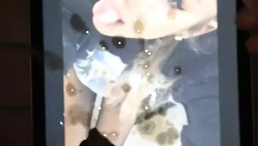 Ariana grande cumtribute