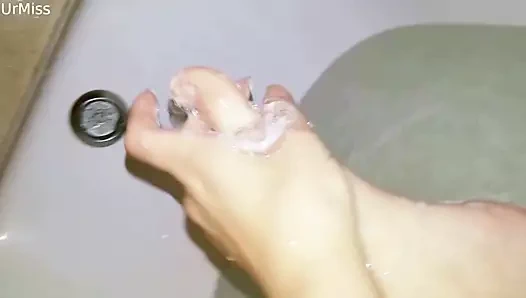 Ayaklarımı ve ayak parmaklarımı yıka