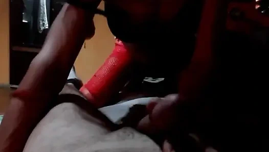 Götünde başka bir yarakla deli gibi emiyor