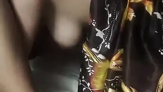 Üvey baba üvey annesini ve üvey kızını sikiyor, gerçek ev yapımı