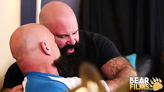 Bearfilms hairy bears jayson west ve victor west raw breed