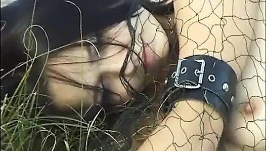 Benim adım Alena teşhirci bir esmer model ve bugün