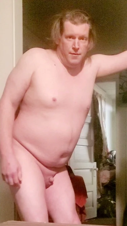 Lee Przybylowicz kamel toe'sunu gösteriyor