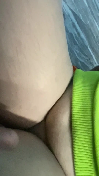 Ateşli ve seksi yengemle sert sikişiyorum | Klip 1