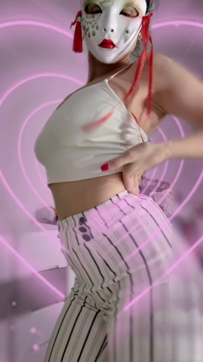 Kawaii Babe: Yeni Sevimli Maskemi Deniyorum
