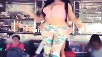 Kuveyt arap büyük büyük göt sallama barbie