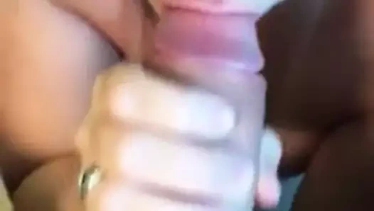 düzgün vücutlu karısı emme horoz