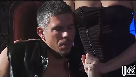 Kötü - busty esmer metresi gracie glam sevgilisini sürmek