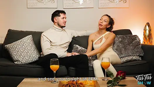 Muhteşem esmer masörü tarafından sikiliyor - laura rol yapma