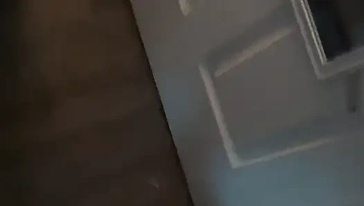 Bu biraz ıslak götlü amcık