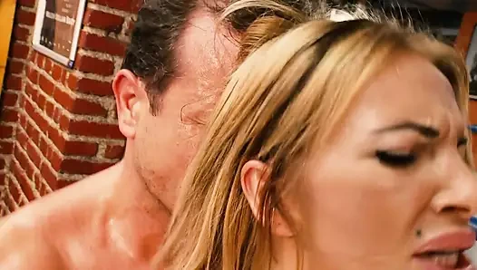 Francesca felucci antrenmandan sonra ringde sikiliyor