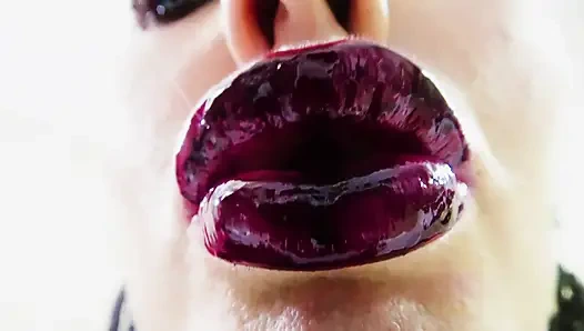 Von lippenstiftküssen versklavt
