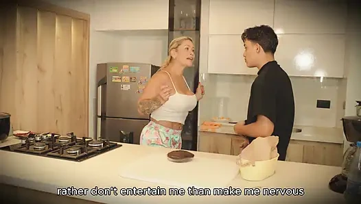 Büyük yaraklı üvey oğlum üvey babası öğrenmeden sadakatsiz orta yaşlı seksi amcığımı sikerek bana bir ders vermek istiyor