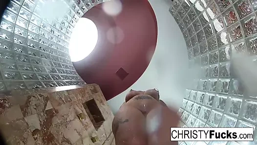 Bts'i christy ve yıldız çiçeği ile duşta eğlendirin