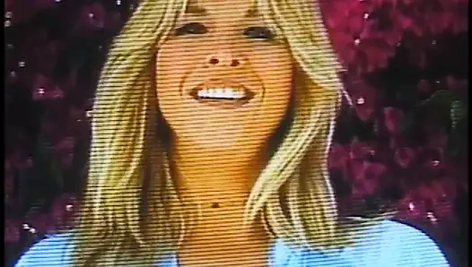 Çarpıcı sarışın milf alır masif horoz itibaren the arka