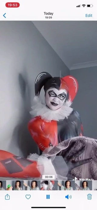 Tiktok göğüsler bodypaint büyük memeler