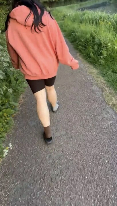 Beyaz en iyi arkadaşımı dışarıda ve içinde siktim ilk büyük zenci yarağıydı