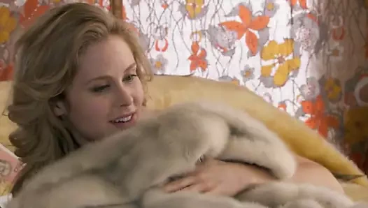 Anna Hutchison - göbek altı: iki şehrin hikayesi 07