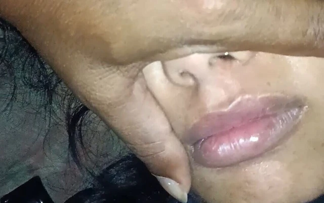 Kız kardeşimin evde arkadaşı, seksi güzel kız glory amcık yiyor - queen4desi