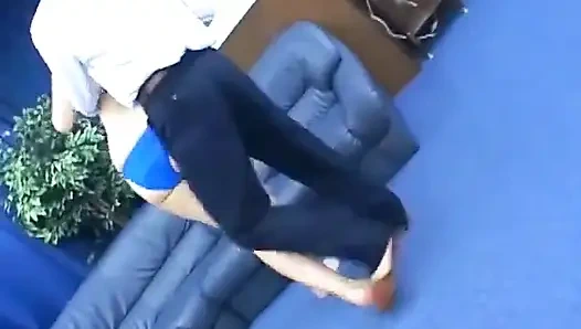 Seksi Japon kız büyük göğsüne büyük döl alıyor