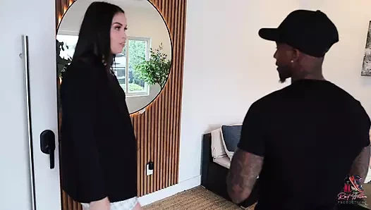 Amcığını kullanarak evi satıyorum!