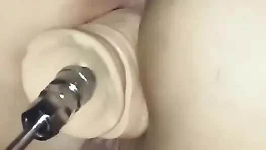 7 inçlik bir yarağın tadını çıkarıyor