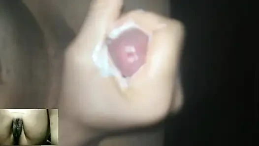 Görüntülü görüşmede tek başına mastürbasyon