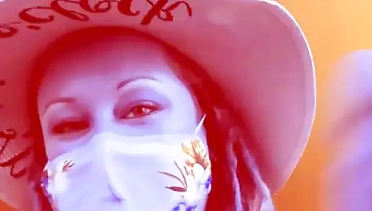 Kadın kılıklı sürtük tüm versiyonlarını eğitiyor plaj videosu