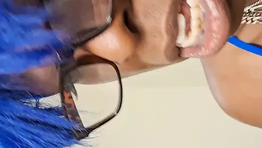 Döl fahişesi Blue Nasty