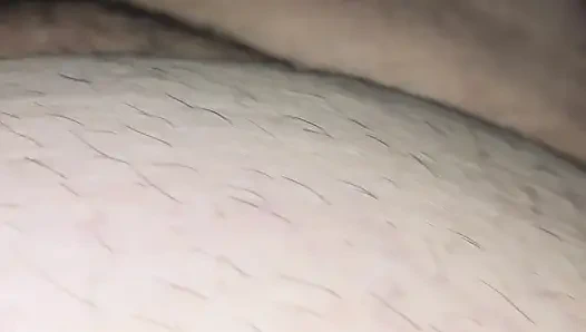 Üvey annenin götü üvey oğlu tarafından yatakta götüne yakın çırılçıplak tokatlıyor