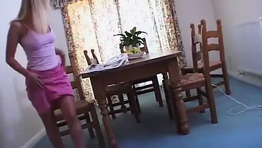 İngiliz damızlık memnun yalnız sarışın