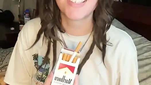 Sanal sigara içme seks, bakış açısına binme ve chery ağaçlarıyla salya akıtma