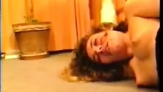 Anita büyük sürtükler ateşli