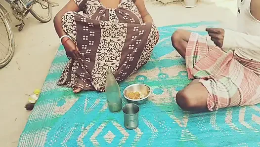 Desi bhabhi ke sath Daru Piya aur gaon ki chudai ki