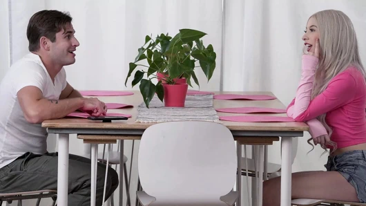 Annem diyor ki, "Nisan aptalları? Sikin içimdeydi!"