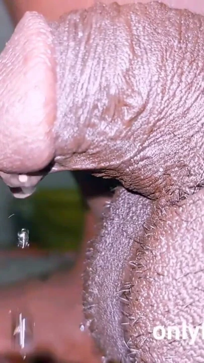 Minik kızsı penis işiyor ve oynuyor | Bölüm 1