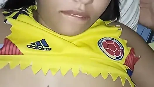 Çok büyük götlü çok ateşli komşuyu sikiyorum - bölüm 43