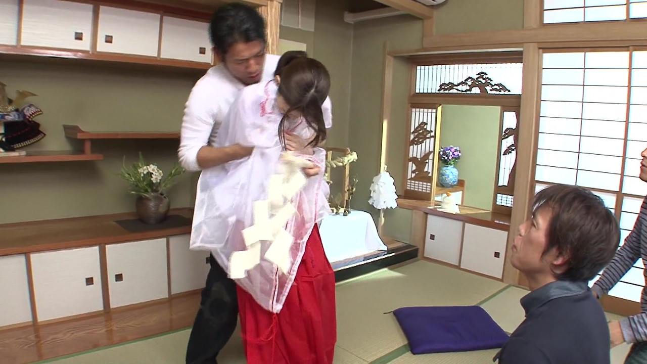 Squiggling Japanese Creampied Stepsister - 3 Lucky Guys drilled tight Asian Pussy