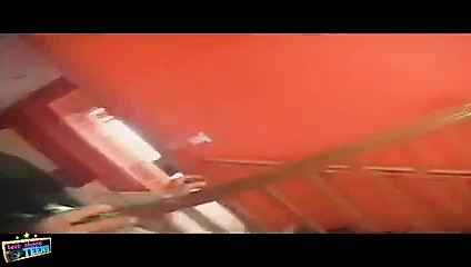 Milf sürtük alır iki yarak