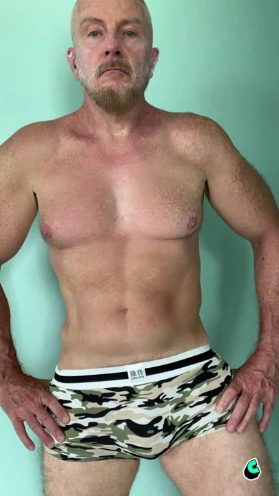 Underwear fit check, big bulge edition