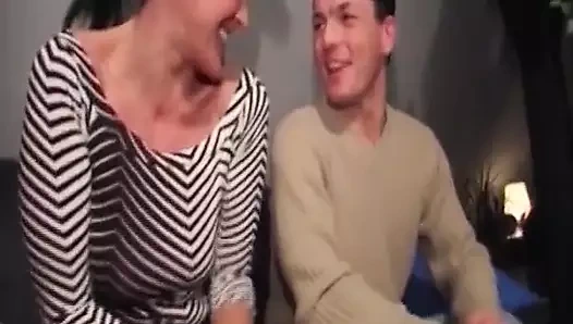 Simone'un sikiş ziyareti #3 - Almanca konuşuluyor