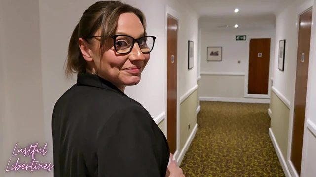 Cum hungry hotel manager seduced me as my wife showered