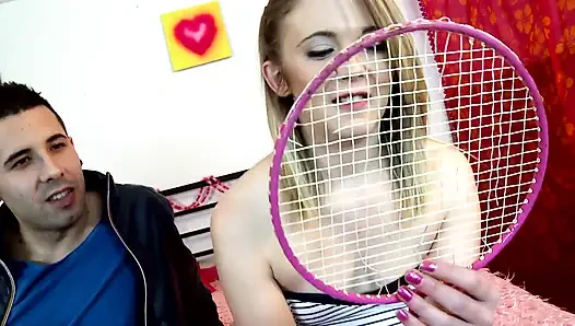 Şaplak atılmayı tamamen seviyor