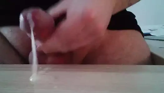 Wieder im Buero die dicke Sahne raus gewichst