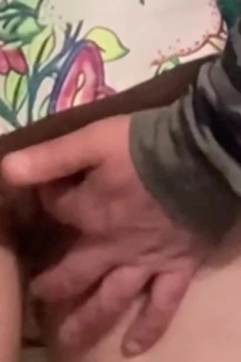 Erkek arkadaşım herkesin içinde amımı parmakladı