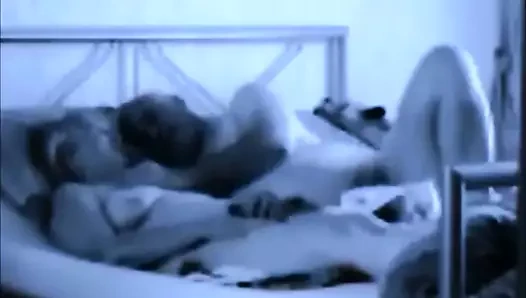 Sıcak ve azgın olgun eş tamamen bitkin sonra sert fuck